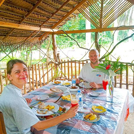 Gimhana Homestay Сигирия Екстериор снимка