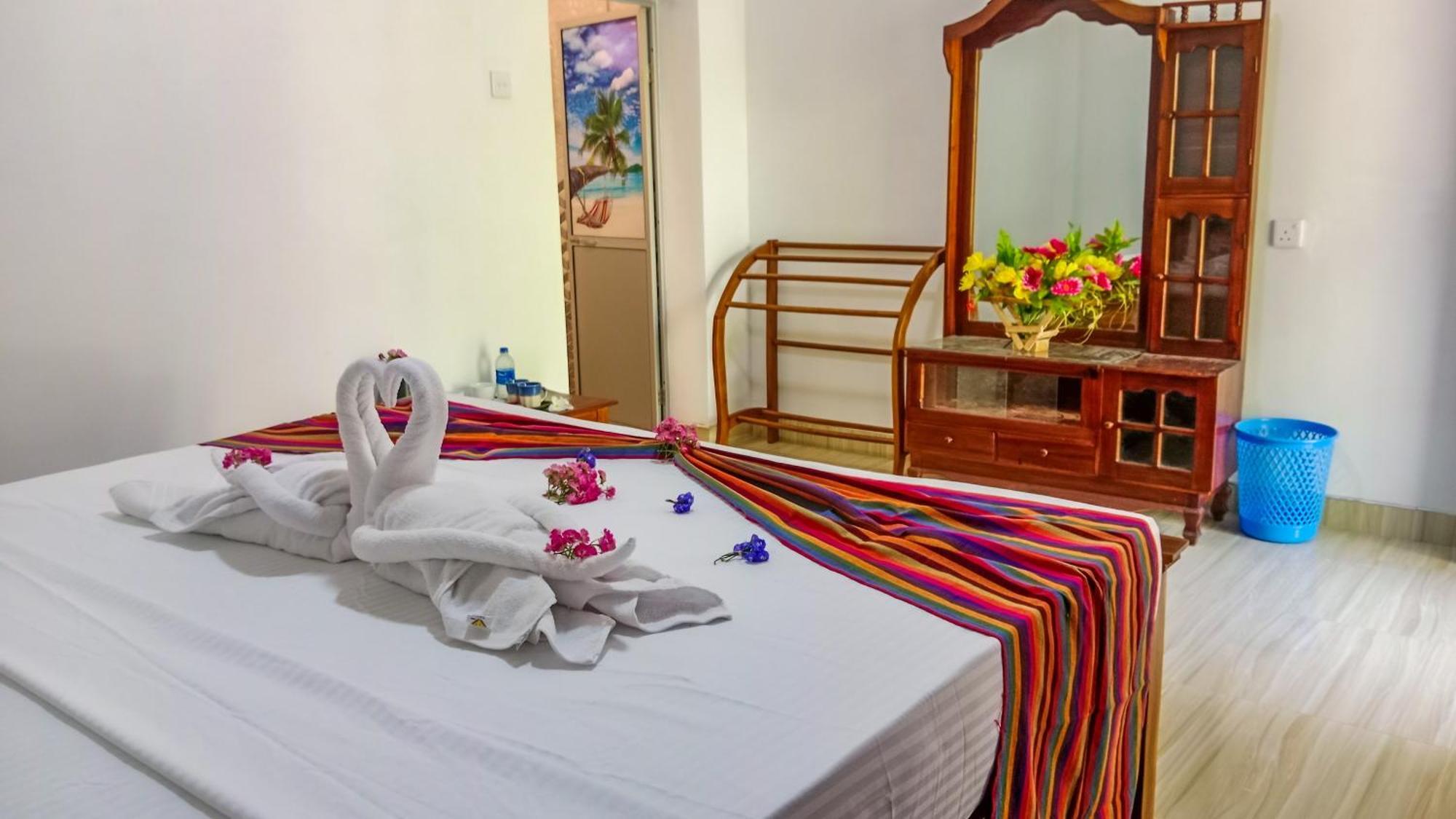 Gimhana Homestay Сигирия Екстериор снимка
