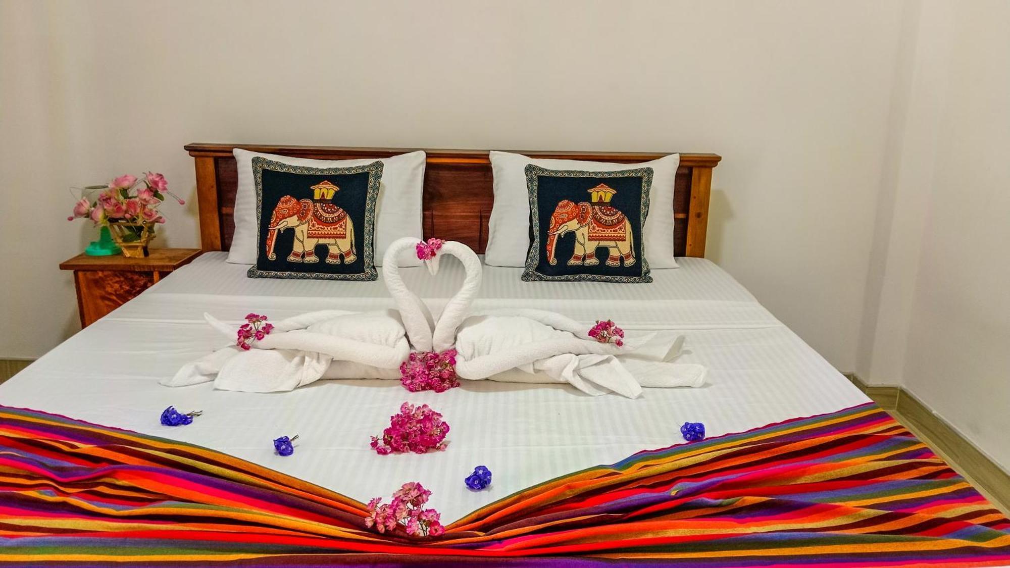 Gimhana Homestay Сигирия Екстериор снимка