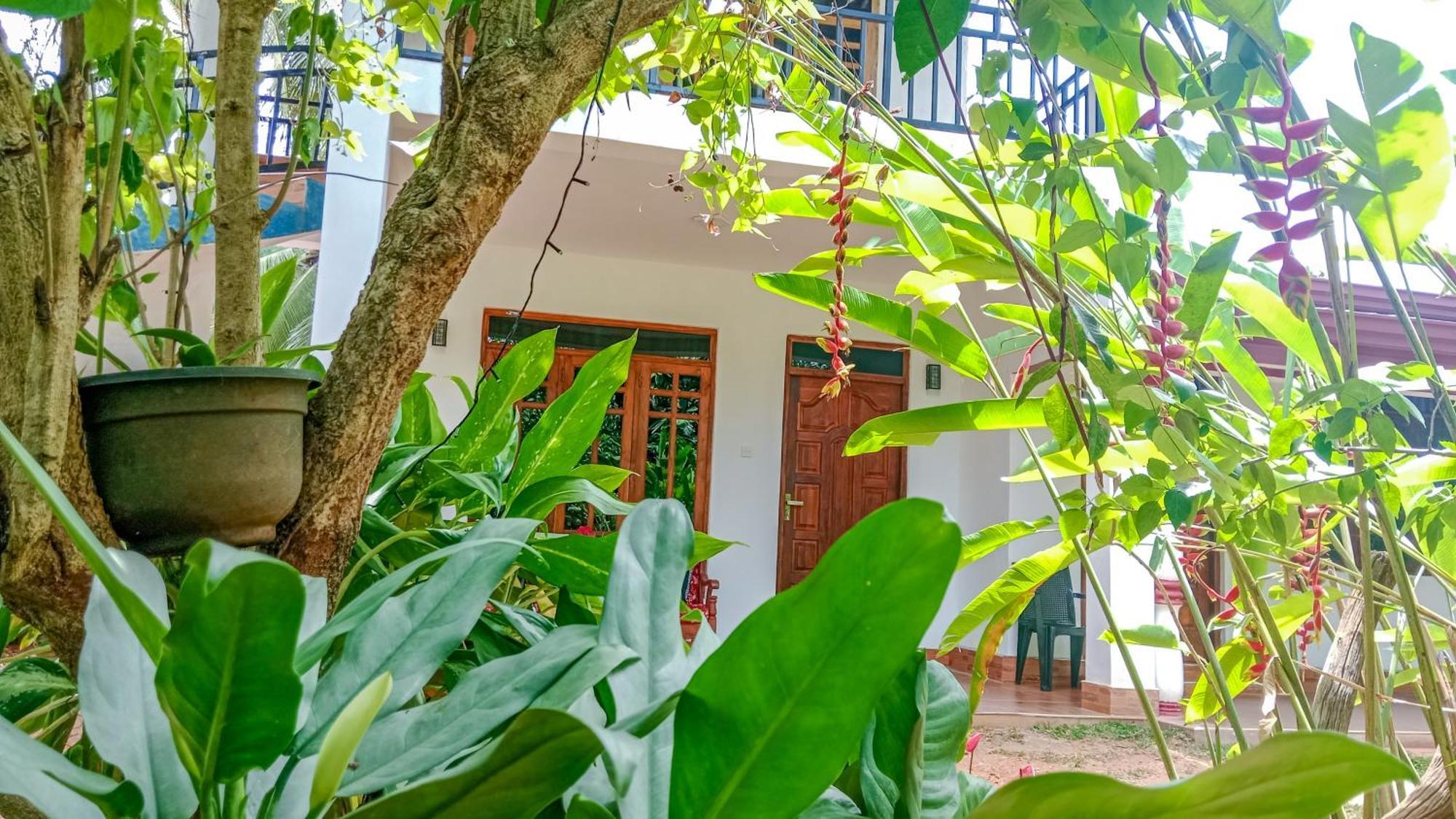 Gimhana Homestay Сигирия Екстериор снимка
