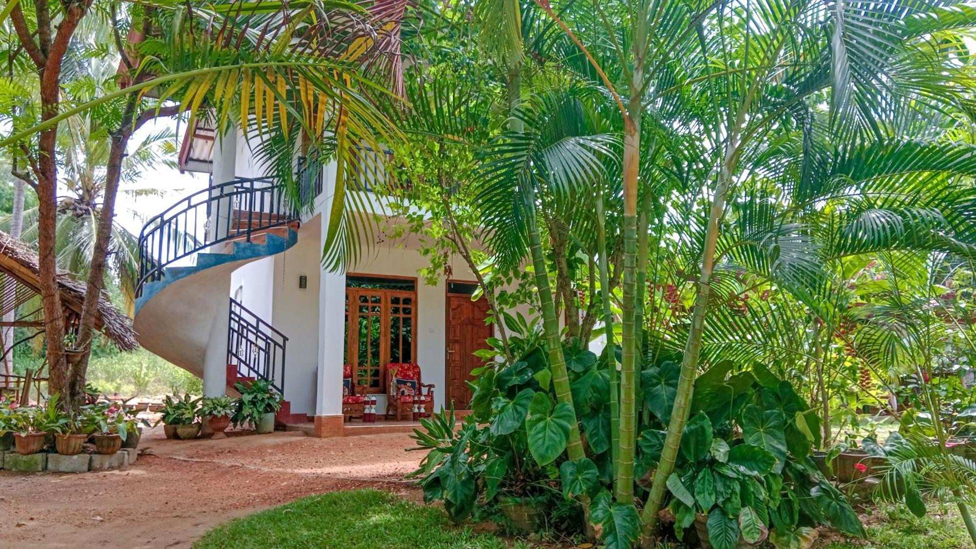 Gimhana Homestay Сигирия Екстериор снимка